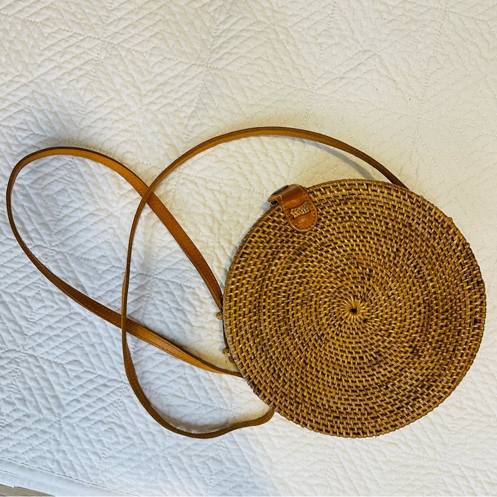 NEW Nell - Round Woven Bamboo shoulder bag - Picture 2 of 11